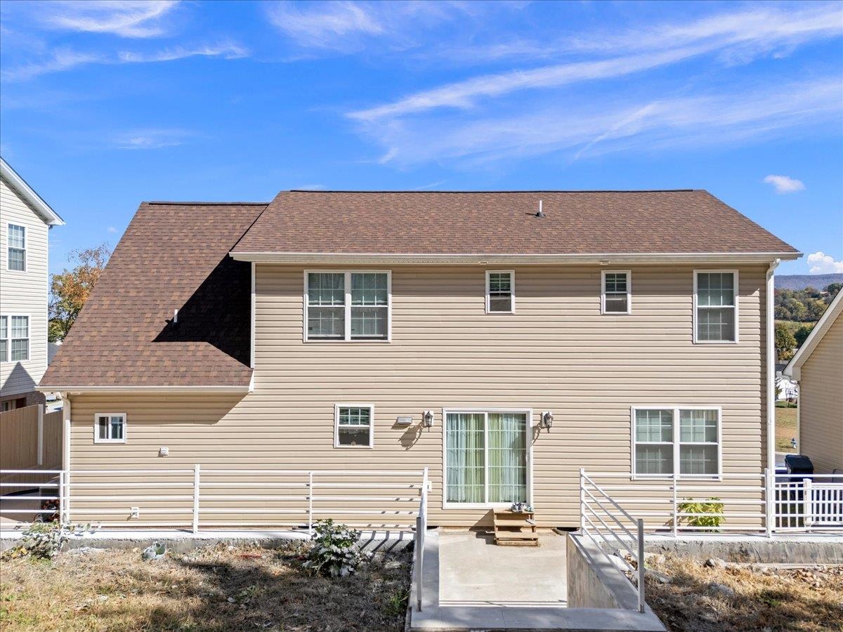 241 SUFFOLK DR, ROCKINGHAM, Virginia 22801, 4 Bedrooms Bedrooms, ,2 BathroomsBathrooms,Residential,241 SUFFOLK DR,676803 MLS # 676803