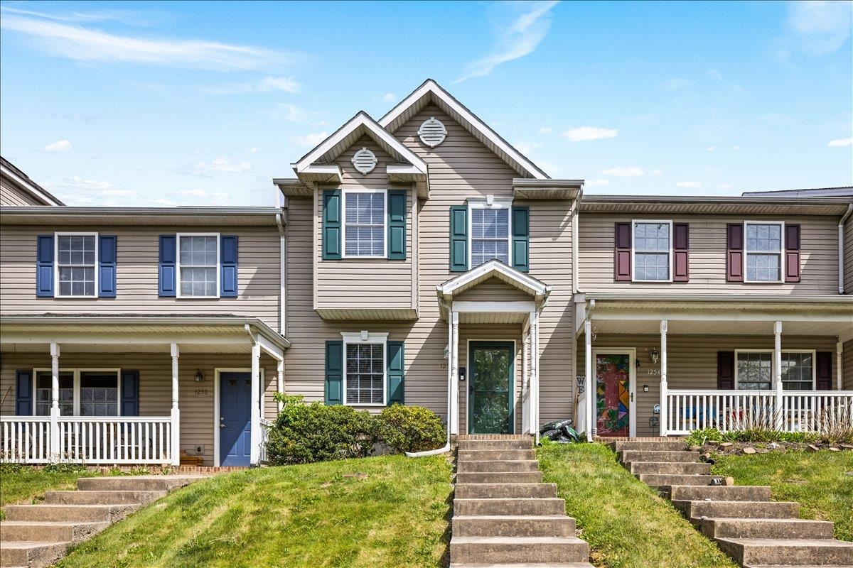 1256 OLD WINDMILL CIR, HARRISONBURG, Virginia 22801, 3 Bedrooms Bedrooms, ,2 BathroomsBathrooms,Residential,1256 OLD WINDMILL CIR,676805 MLS # 676805