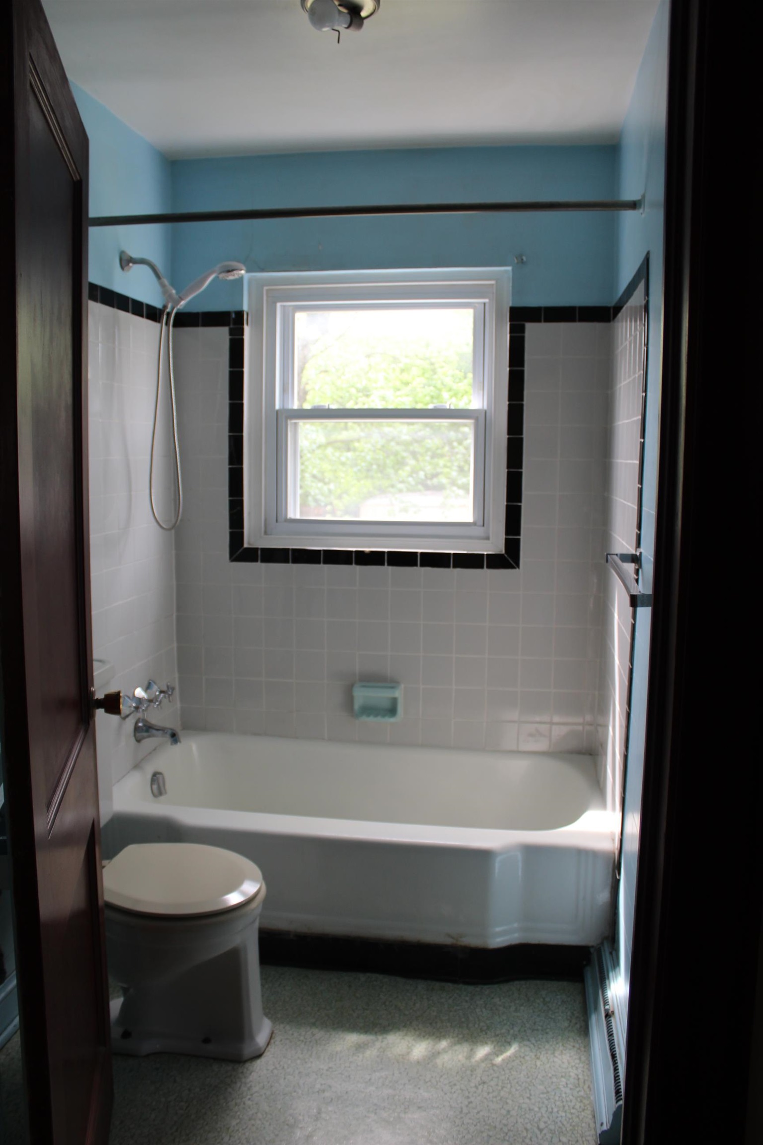909 JEFFERSON ST, HARRISONBURG, Virginia 22802, 3 Bedrooms Bedrooms, ,1 BathroomBathrooms,Residential,909 JEFFERSON ST,676807 MLS # 676807