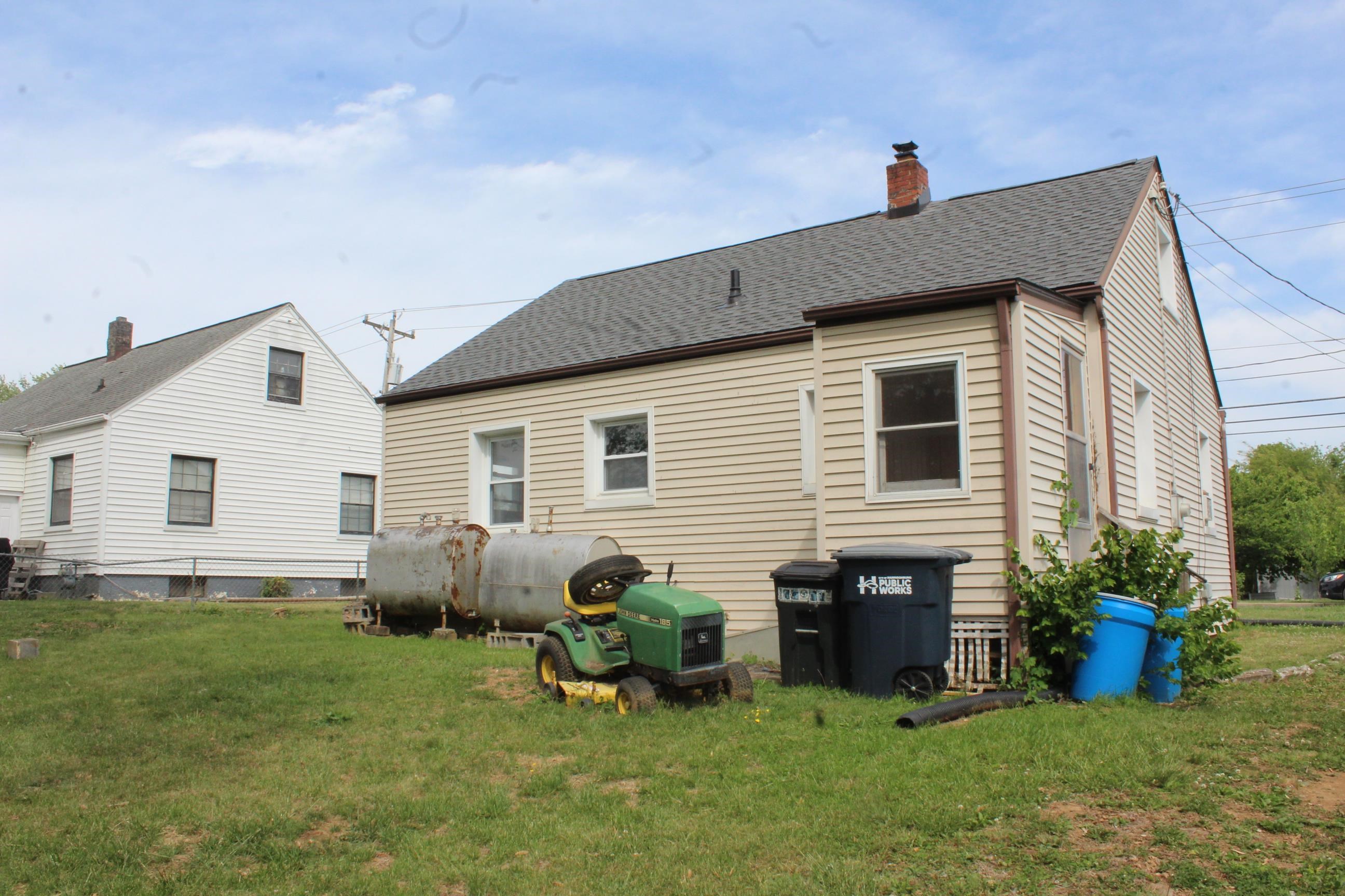 909 JEFFERSON ST, HARRISONBURG, Virginia 22802, 3 Bedrooms Bedrooms, ,1 BathroomBathrooms,Residential,909 JEFFERSON ST,676807 MLS # 676807