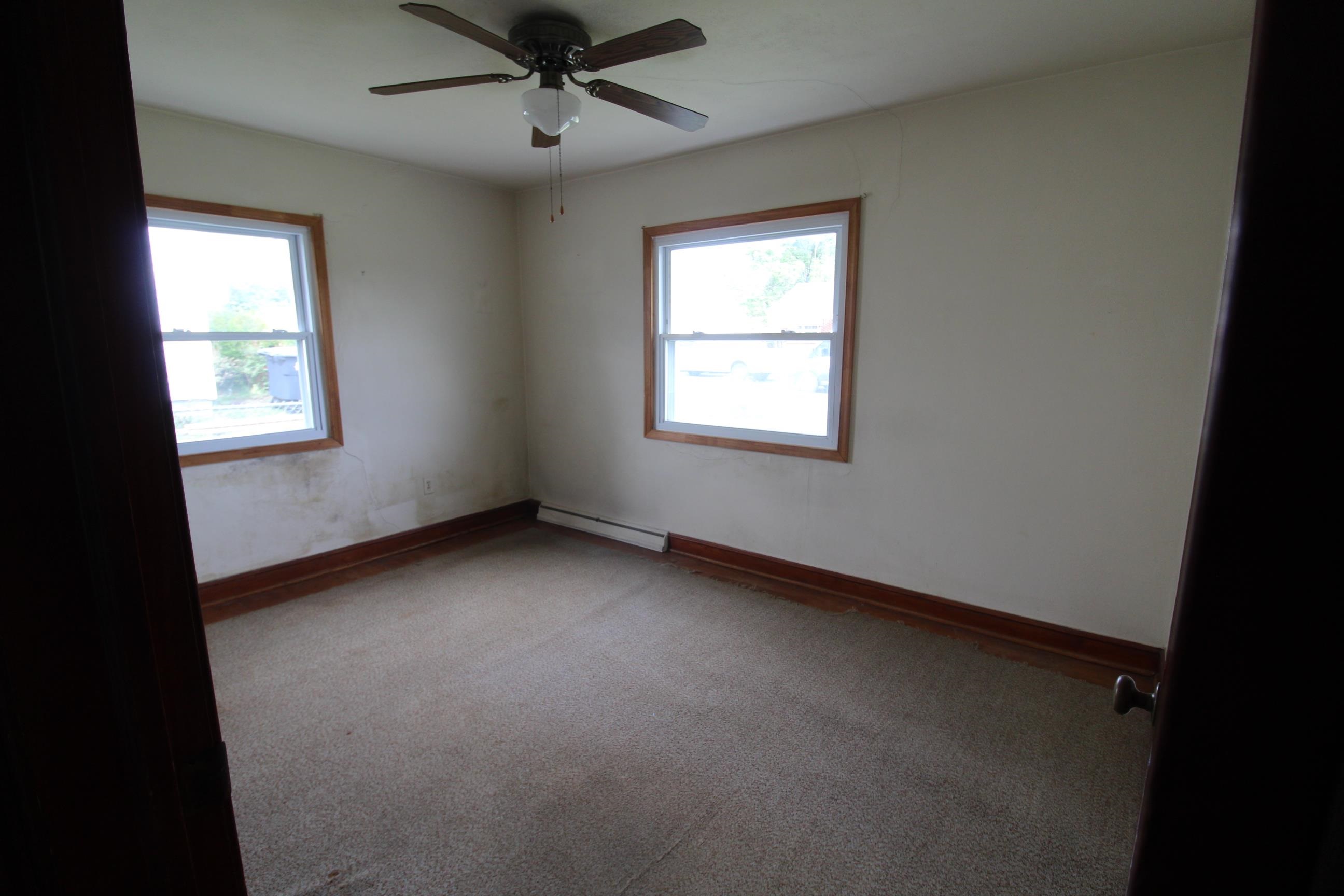 909 JEFFERSON ST, HARRISONBURG, Virginia 22802, 3 Bedrooms Bedrooms, ,1 BathroomBathrooms,Residential,909 JEFFERSON ST,676807 MLS # 676807