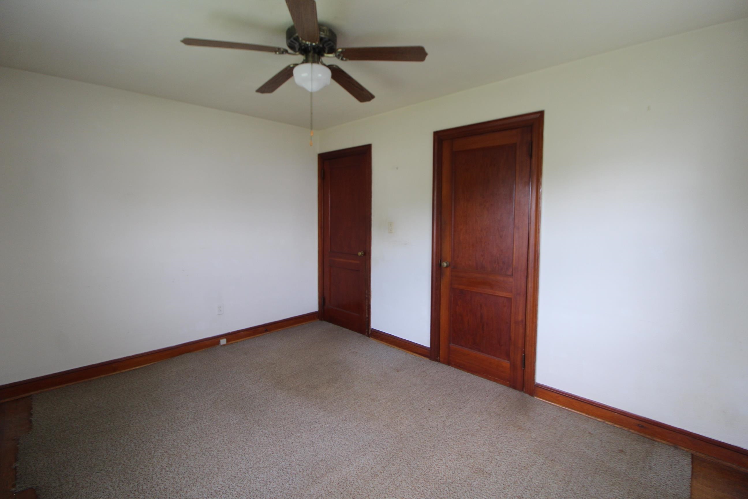 909 JEFFERSON ST, HARRISONBURG, Virginia 22802, 3 Bedrooms Bedrooms, ,1 BathroomBathrooms,Residential,909 JEFFERSON ST,676807 MLS # 676807
