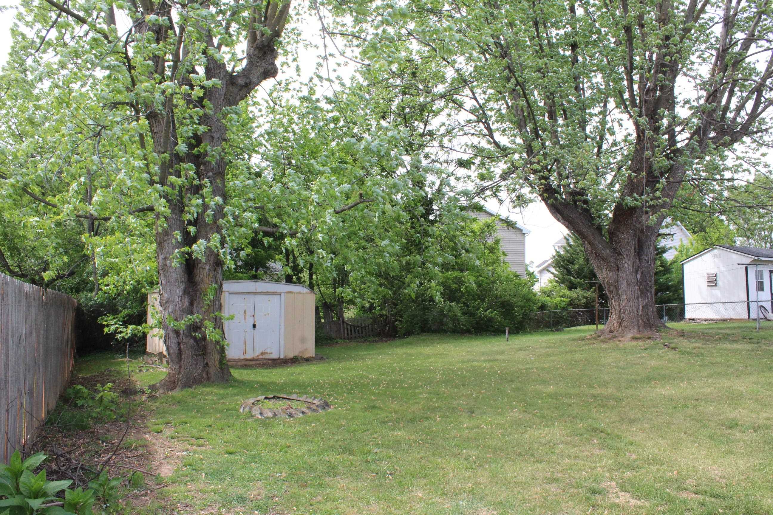 909 JEFFERSON ST, HARRISONBURG, Virginia 22802, 3 Bedrooms Bedrooms, ,1 BathroomBathrooms,Residential,909 JEFFERSON ST,676807 MLS # 676807