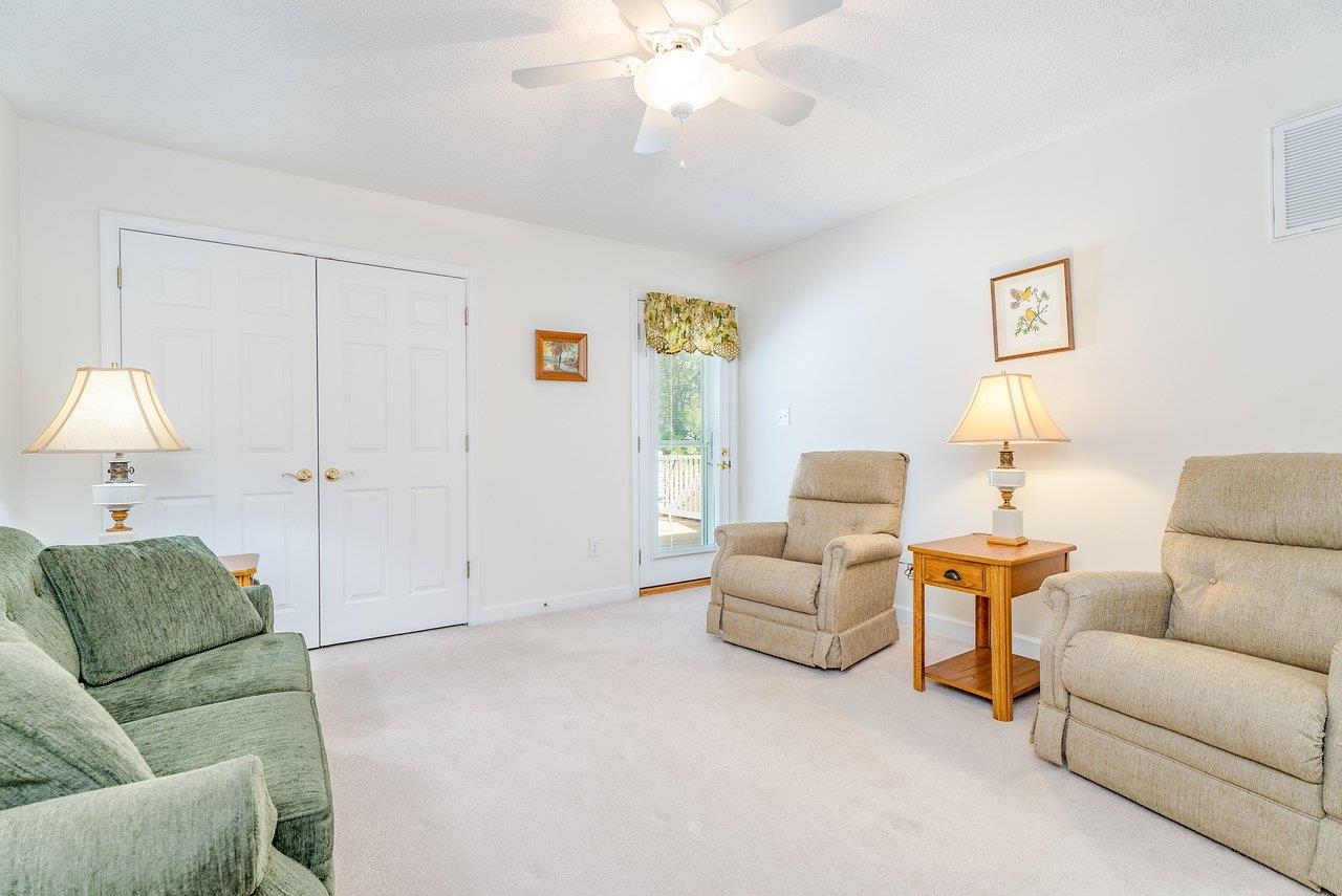43 HICKORY NUT LN, STAUNTON, Virginia 24401, 3 Bedrooms Bedrooms, ,2 BathroomsBathrooms,Residential,43 HICKORY NUT LN,676814 MLS # 676814