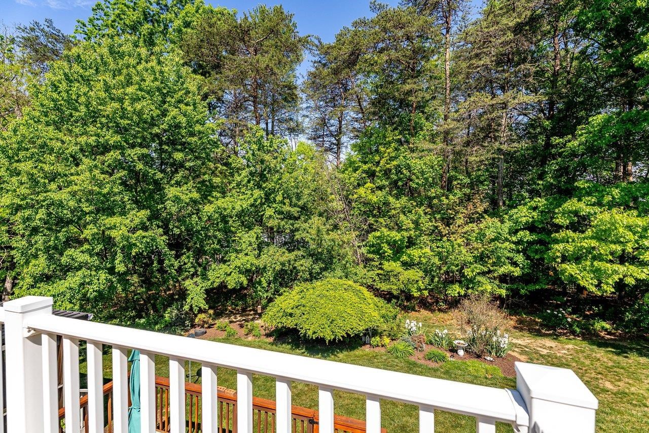 43 HICKORY NUT LN, STAUNTON, Virginia 24401, 3 Bedrooms Bedrooms, ,2 BathroomsBathrooms,Residential,43 HICKORY NUT LN,676814 MLS # 676814