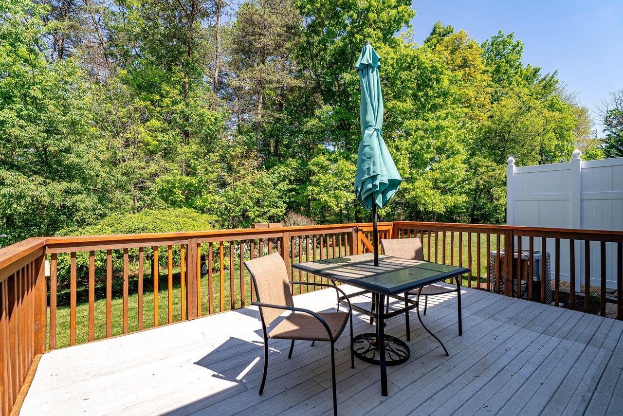 43 HICKORY NUT LN, STAUNTON, Virginia 24401, 3 Bedrooms Bedrooms, ,2 BathroomsBathrooms,Residential,43 HICKORY NUT LN,676814 MLS # 676814