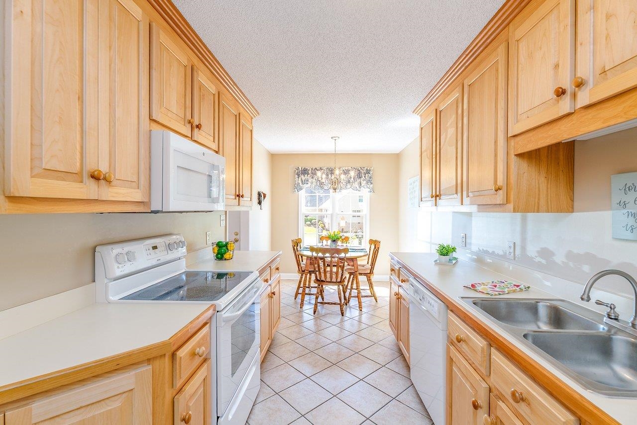 43 HICKORY NUT LN, STAUNTON, Virginia 24401, 3 Bedrooms Bedrooms, ,2 BathroomsBathrooms,Residential,43 HICKORY NUT LN,676814 MLS # 676814