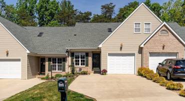 43 HICKORY NUT LN, STAUNTON, Virginia 24401, 3 Bedrooms Bedrooms, ,2 BathroomsBathrooms,Residential,43 HICKORY NUT LN,676814 MLS # 676814