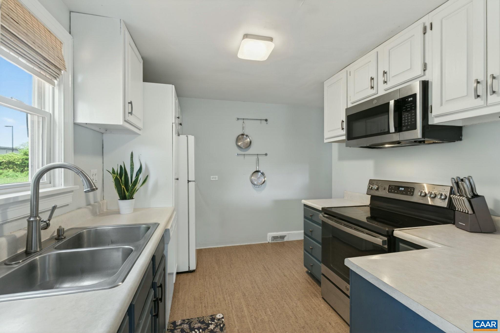 1023 FOREST HILLS AVE, CHARLOTTESVILLE, Virginia 22903, 3 Bedrooms Bedrooms, ,2 BathroomsBathrooms,Residential,1023 FOREST HILLS AVE,676818 MLS # 676818