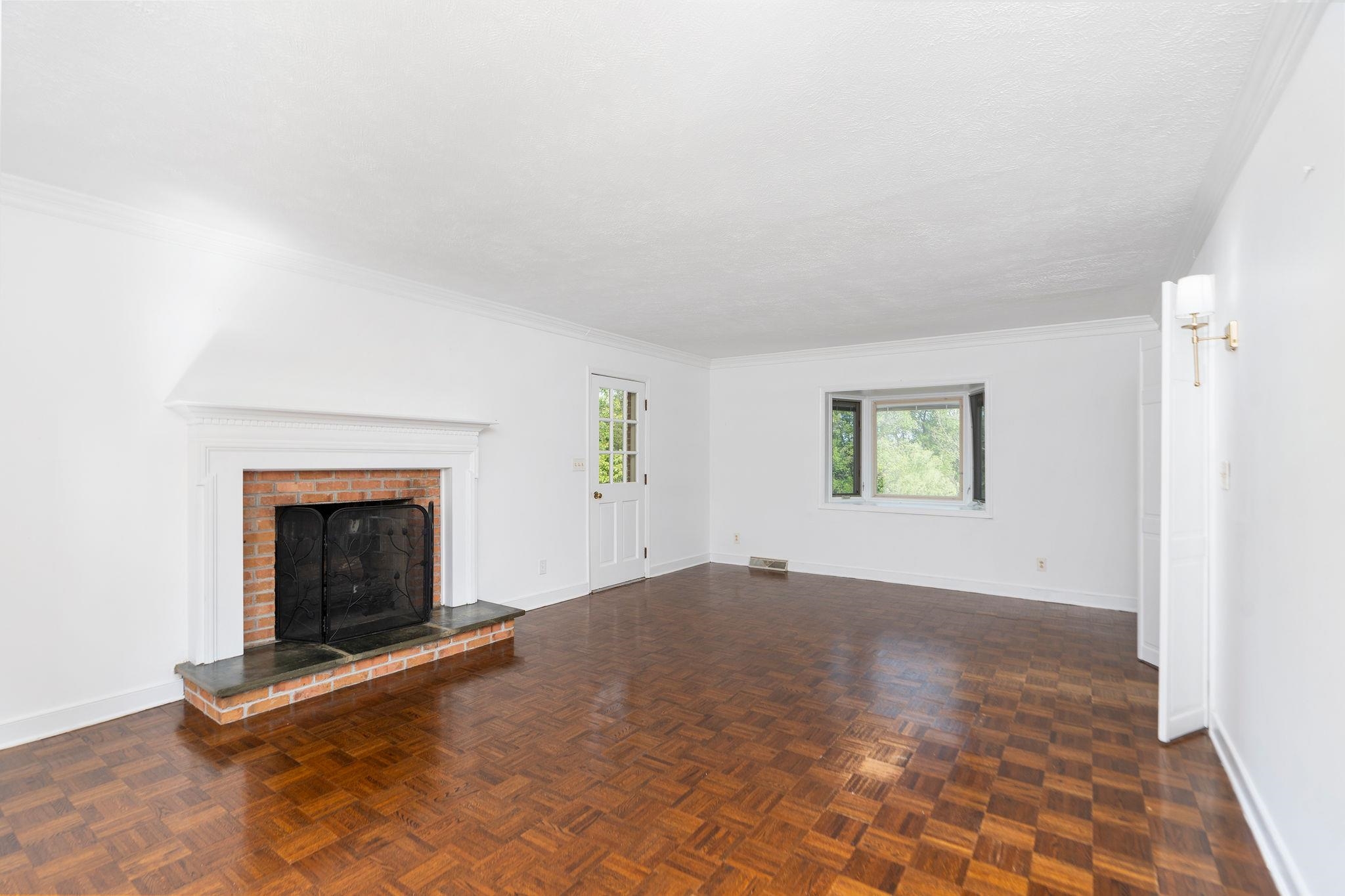 405 HICKORY DR, EARLYSVILLE, Virginia 22936, 3 Bedrooms Bedrooms, ,2 BathroomsBathrooms,Residential,405 HICKORY DR,676825 MLS # 676825