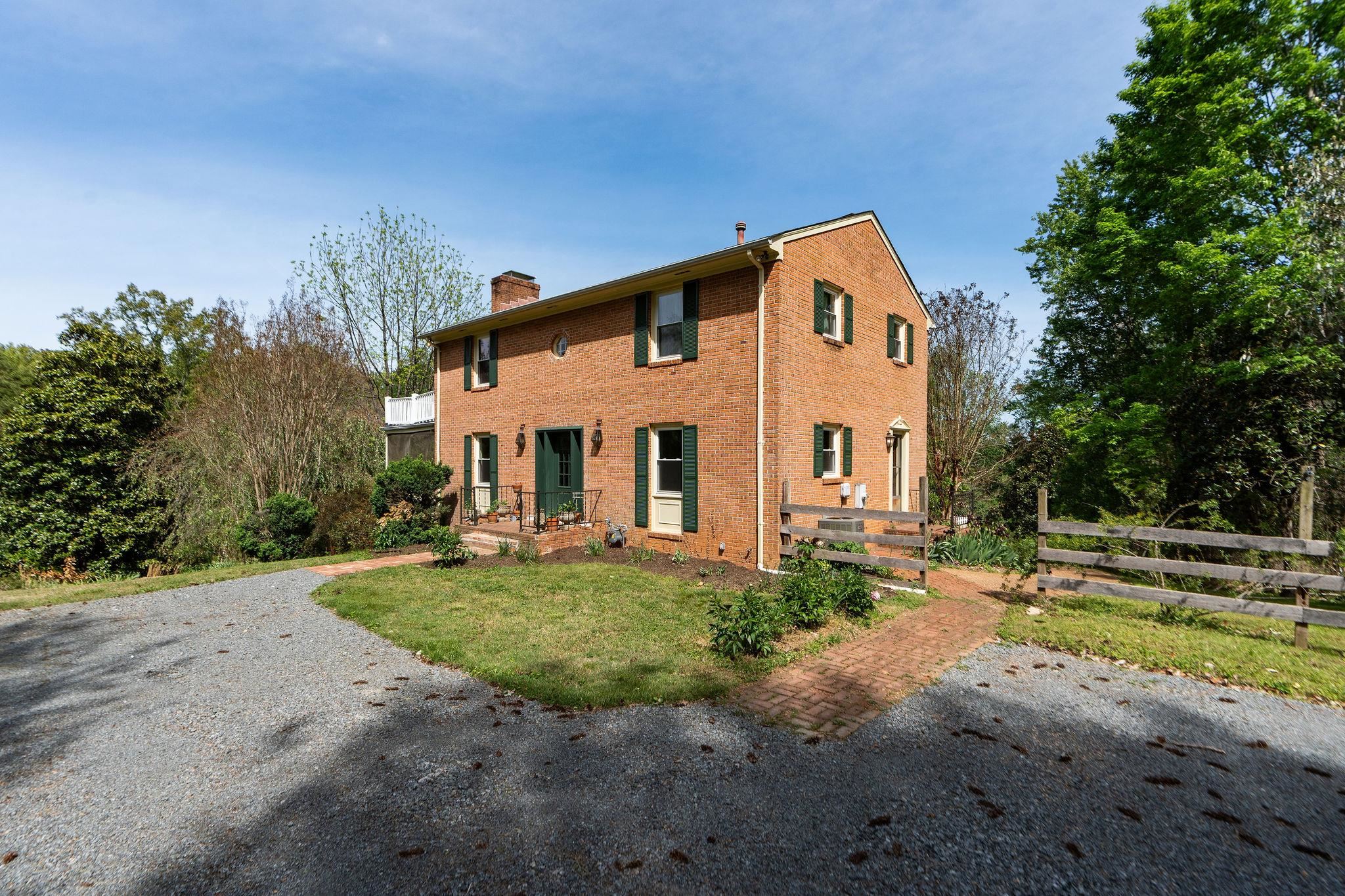 405 HICKORY DR, EARLYSVILLE, Virginia 22936, 3 Bedrooms Bedrooms, ,2 BathroomsBathrooms,Residential,405 HICKORY DR,676825 MLS # 676825