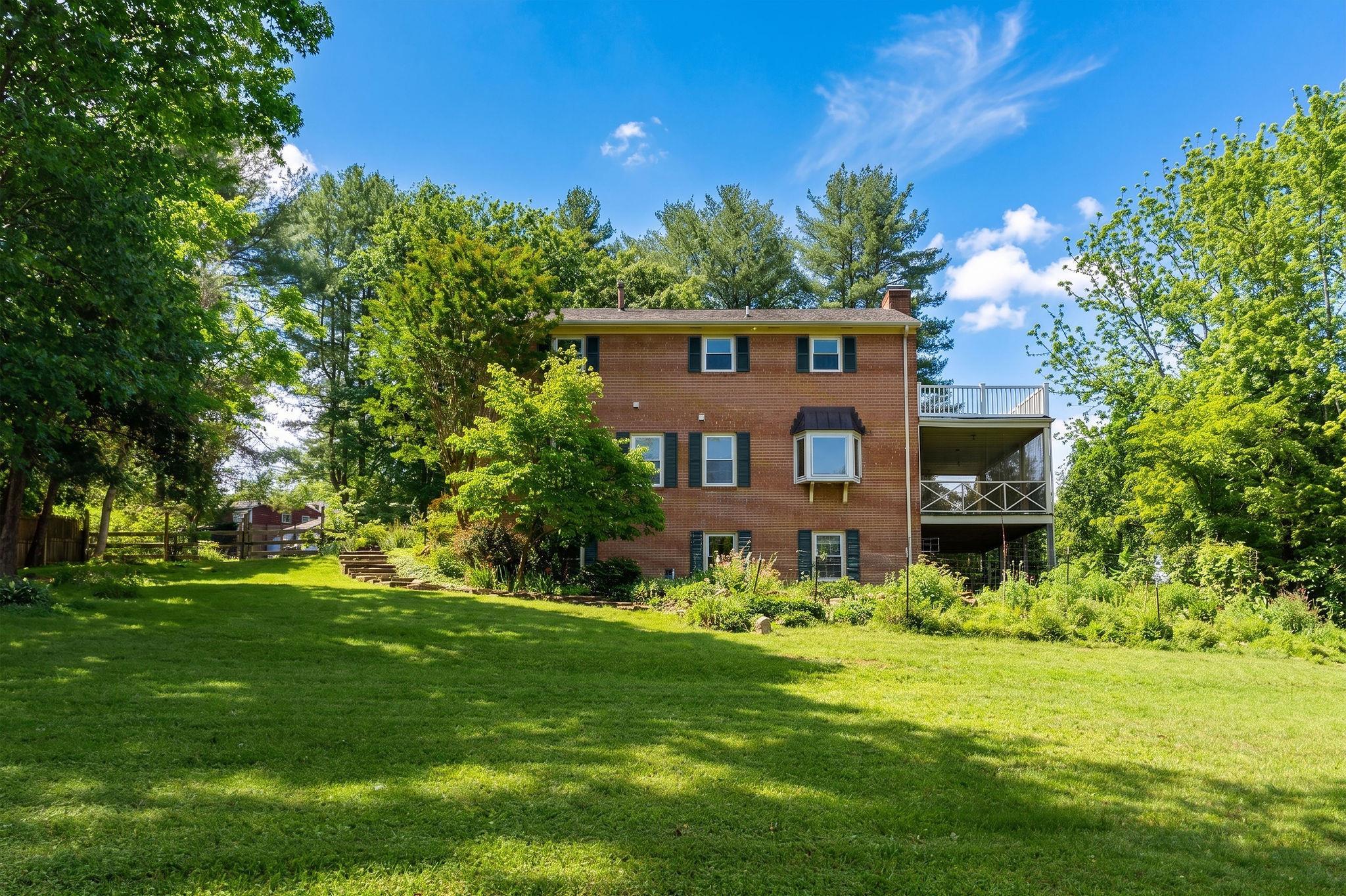 405 HICKORY DR, EARLYSVILLE, Virginia 22936, 3 Bedrooms Bedrooms, ,2 BathroomsBathrooms,Residential,405 HICKORY DR,676825 MLS # 676825