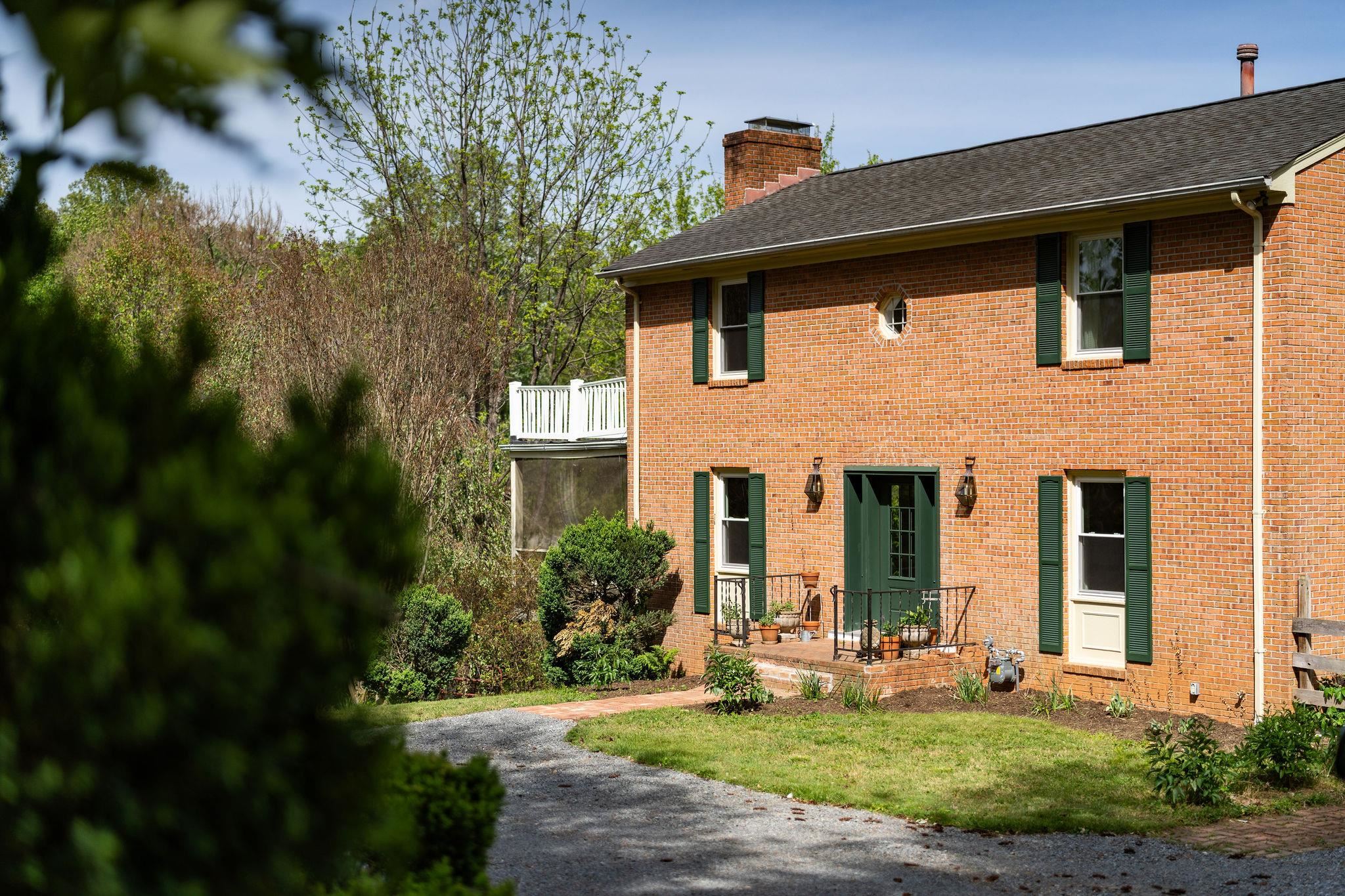 405 HICKORY DR, EARLYSVILLE, Virginia 22936, 3 Bedrooms Bedrooms, ,2 BathroomsBathrooms,Residential,405 HICKORY DR,676825 MLS # 676825