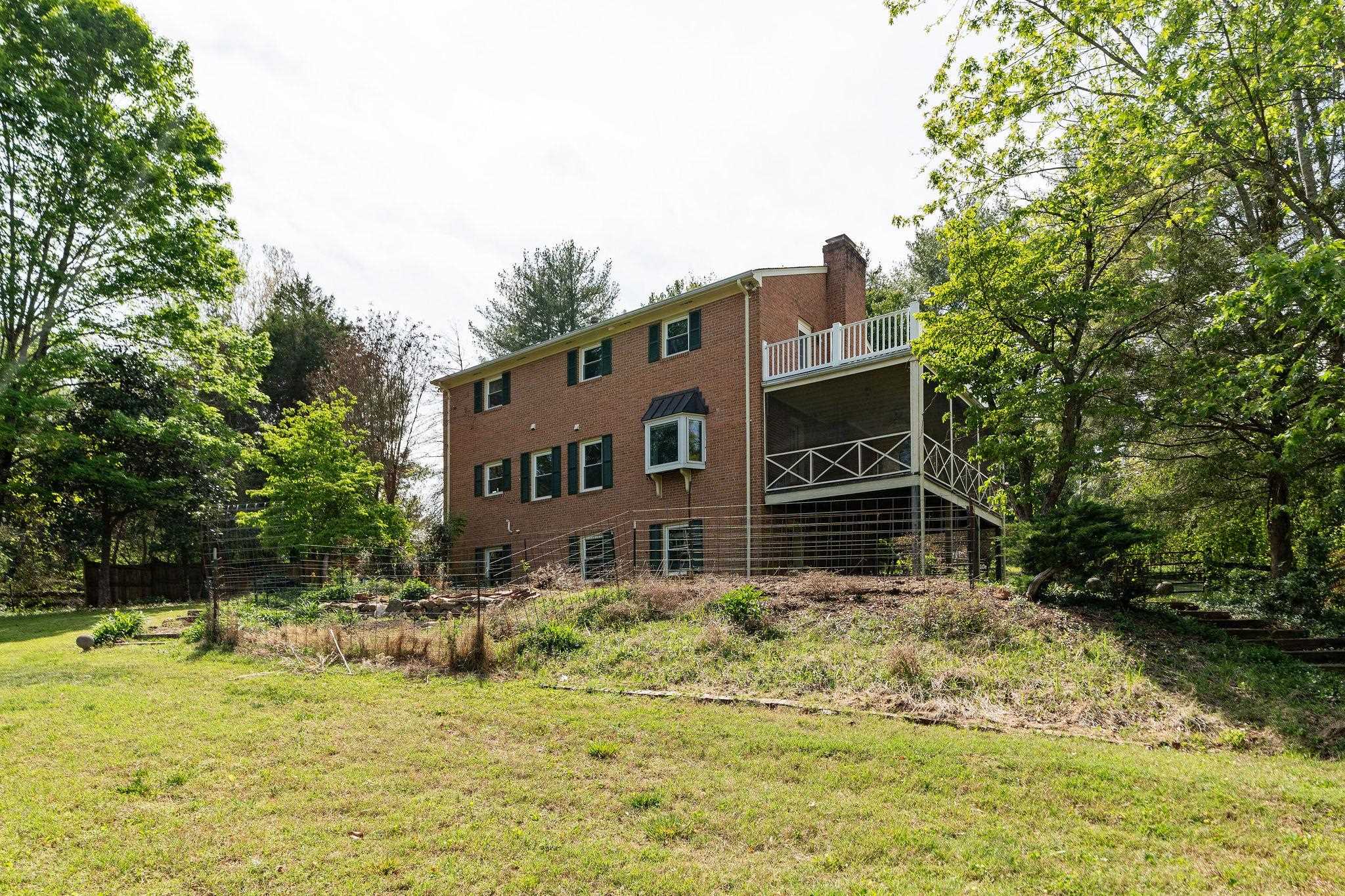 405 HICKORY DR, EARLYSVILLE, Virginia 22936, 3 Bedrooms Bedrooms, ,2 BathroomsBathrooms,Residential,405 HICKORY DR,676825 MLS # 676825