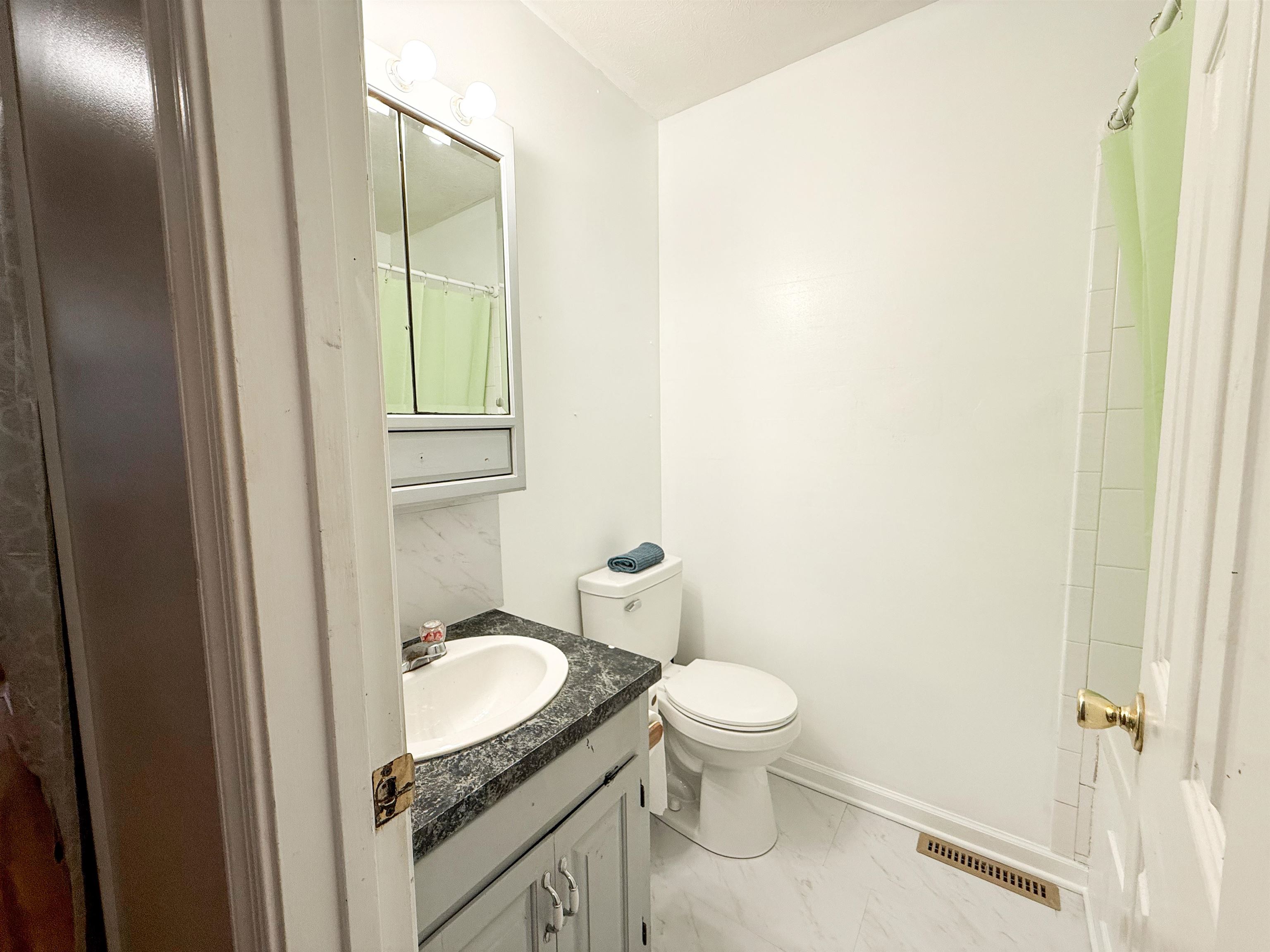 222 1ST ST, BROADWAY, Virginia 22815, 3 Bedrooms Bedrooms, ,2 BathroomsBathrooms,Residential,222 1ST ST,676827 MLS # 676827