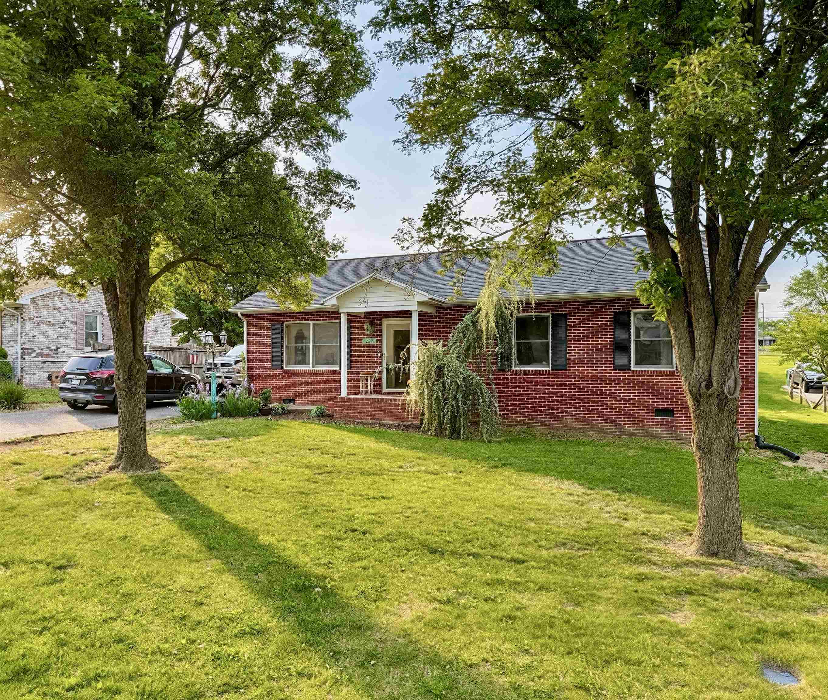 222 1ST ST, BROADWAY, Virginia 22815, 3 Bedrooms Bedrooms, ,2 BathroomsBathrooms,Residential,222 1ST ST,676827 MLS # 676827