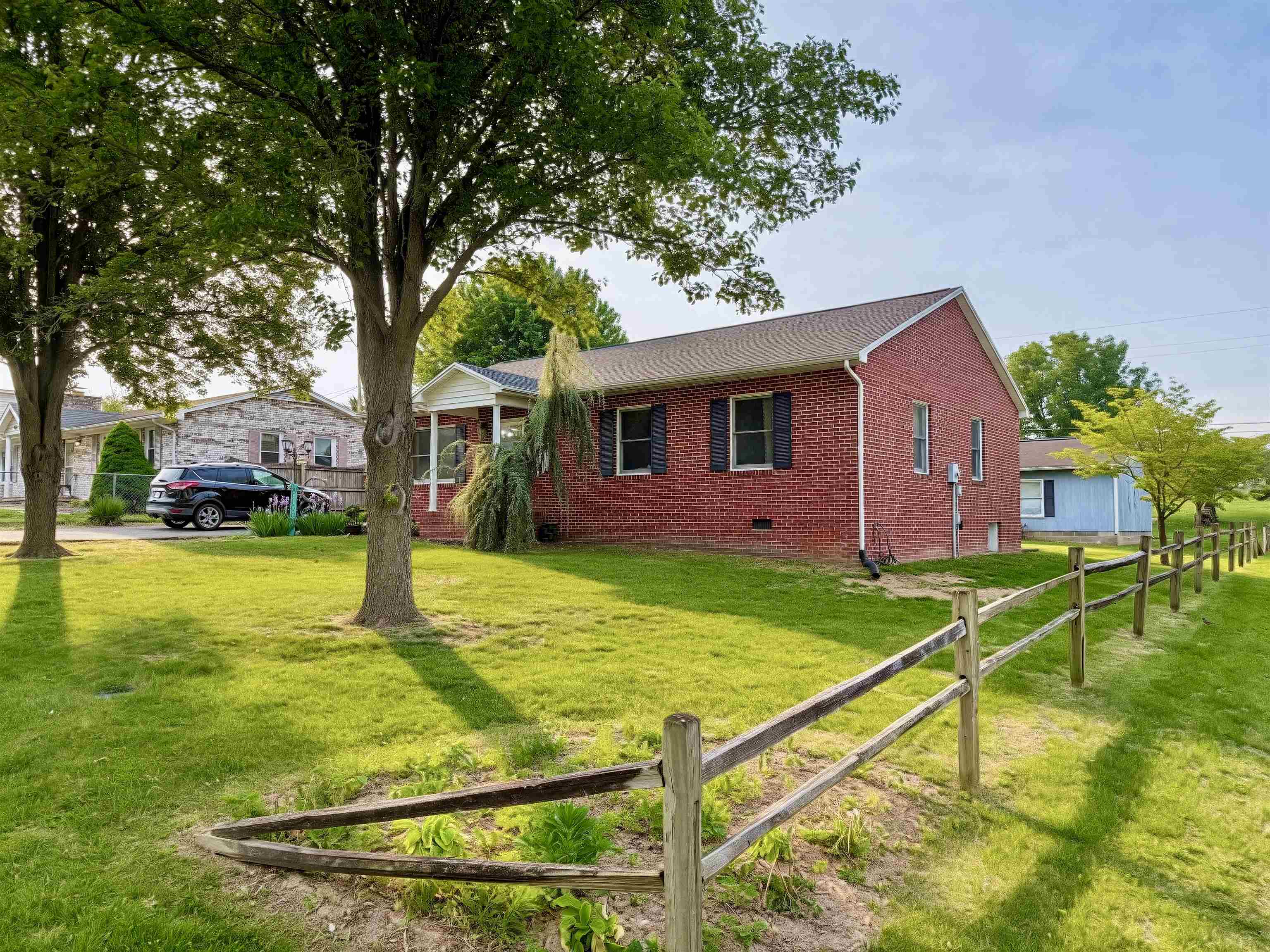 222 1ST ST, BROADWAY, Virginia 22815, 3 Bedrooms Bedrooms, ,2 BathroomsBathrooms,Residential,222 1ST ST,676827 MLS # 676827