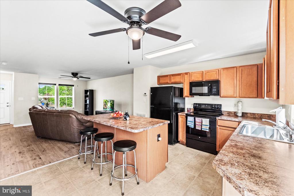 5035 GODWINS LANDING DR, REMINGTON, Virginia 22734, 4 Bedrooms Bedrooms, ,2 BathroomsBathrooms,Residential,5035 GODWINS LANDING DR,VAFQ2021542 MLS # VAFQ2021542