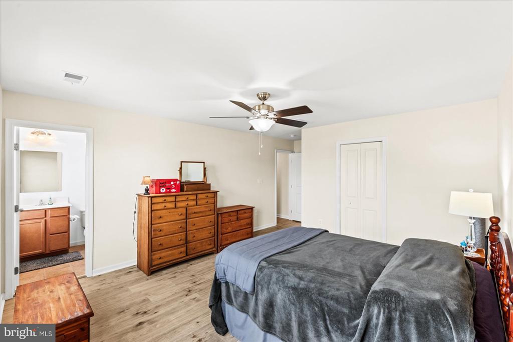 5035 GODWINS LANDING DR, REMINGTON, Virginia 22734, 4 Bedrooms Bedrooms, ,2 BathroomsBathrooms,Residential,5035 GODWINS LANDING DR,VAFQ2021542 MLS # VAFQ2021542