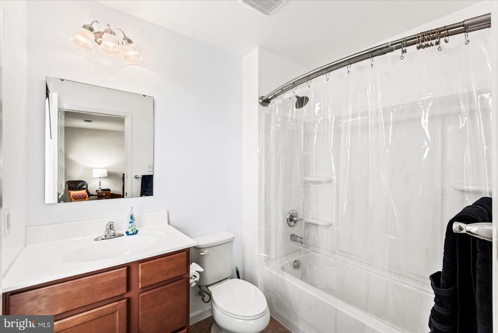 5035 GODWINS LANDING DR, REMINGTON, Virginia 22734, 4 Bedrooms Bedrooms, ,2 BathroomsBathrooms,Residential,5035 GODWINS LANDING DR,VAFQ2021542 MLS # VAFQ2021542
