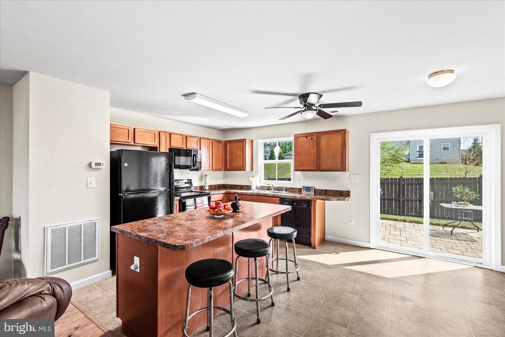 5035 GODWINS LANDING DR, REMINGTON, Virginia 22734, 4 Bedrooms Bedrooms, ,2 BathroomsBathrooms,Residential,5035 GODWINS LANDING DR,VAFQ2021542 MLS # VAFQ2021542