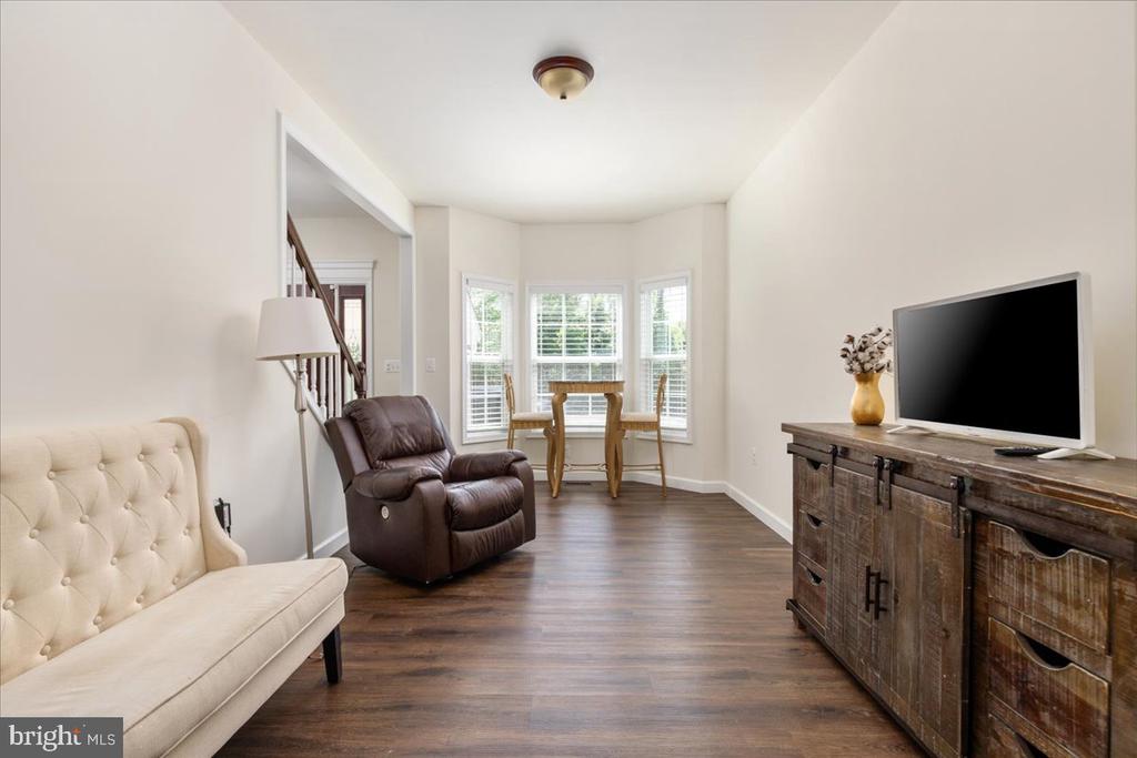4293 CHARLESTON WAY, WARRENTON, Virginia 20187, 5 Bedrooms Bedrooms, ,4 BathroomsBathrooms,Residential,4293 CHARLESTON WAY,VAFQ2021746 MLS # VAFQ2021746