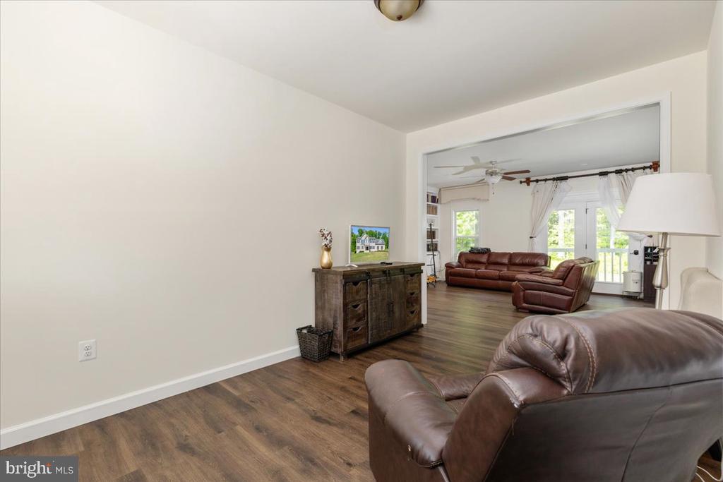 4293 CHARLESTON WAY, WARRENTON, Virginia 20187, 5 Bedrooms Bedrooms, ,4 BathroomsBathrooms,Residential,4293 CHARLESTON WAY,VAFQ2021746 MLS # VAFQ2021746