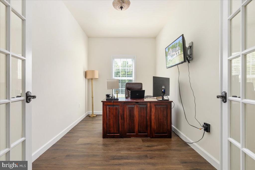 4293 CHARLESTON WAY, WARRENTON, Virginia 20187, 5 Bedrooms Bedrooms, ,4 BathroomsBathrooms,Residential,4293 CHARLESTON WAY,VAFQ2021746 MLS # VAFQ2021746