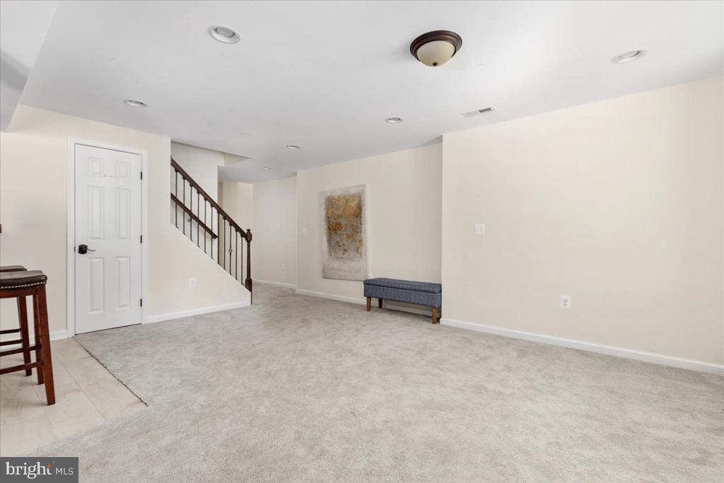4293 CHARLESTON WAY, WARRENTON, Virginia 20187, 5 Bedrooms Bedrooms, ,4 BathroomsBathrooms,Residential,4293 CHARLESTON WAY,VAFQ2021746 MLS # VAFQ2021746