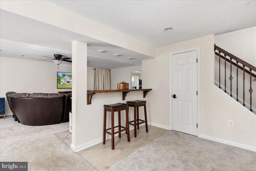 4293 CHARLESTON WAY, WARRENTON, Virginia 20187, 5 Bedrooms Bedrooms, ,4 BathroomsBathrooms,Residential,4293 CHARLESTON WAY,VAFQ2021746 MLS # VAFQ2021746