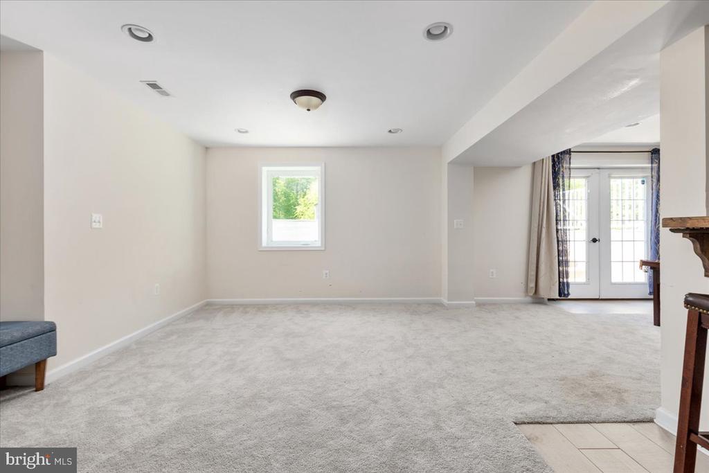 4293 CHARLESTON WAY, WARRENTON, Virginia 20187, 5 Bedrooms Bedrooms, ,4 BathroomsBathrooms,Residential,4293 CHARLESTON WAY,VAFQ2021746 MLS # VAFQ2021746