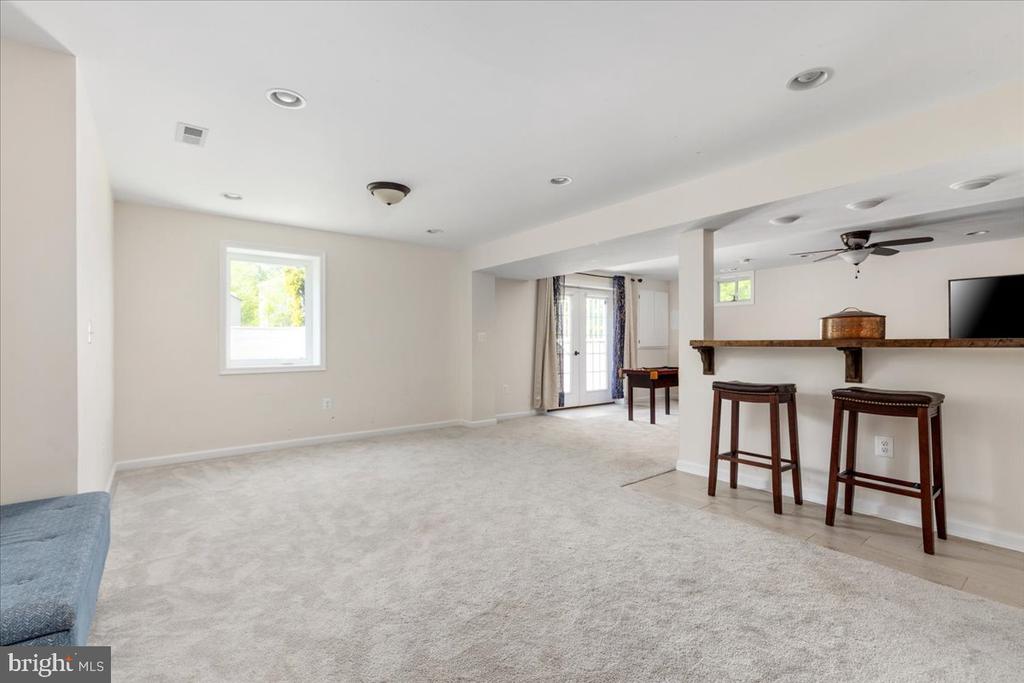 4293 CHARLESTON WAY, WARRENTON, Virginia 20187, 5 Bedrooms Bedrooms, ,4 BathroomsBathrooms,Residential,4293 CHARLESTON WAY,VAFQ2021746 MLS # VAFQ2021746