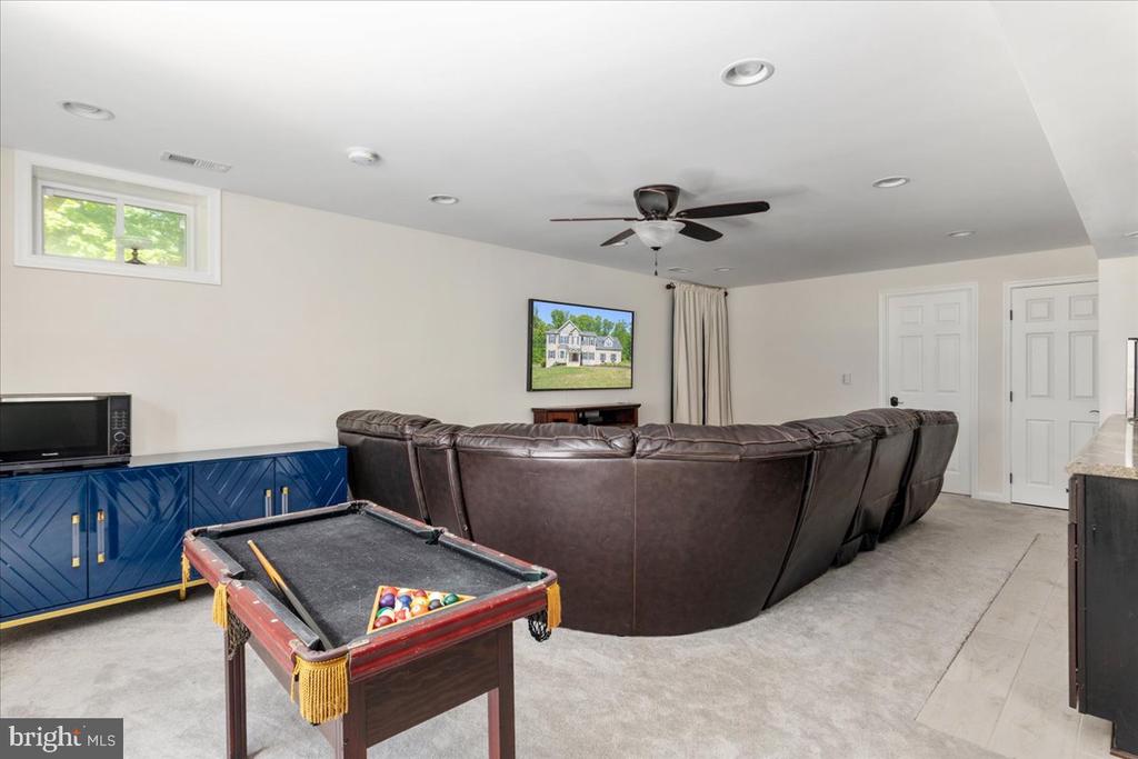 4293 CHARLESTON WAY, WARRENTON, Virginia 20187, 5 Bedrooms Bedrooms, ,4 BathroomsBathrooms,Residential,4293 CHARLESTON WAY,VAFQ2021746 MLS # VAFQ2021746