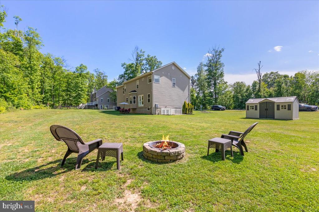 4293 CHARLESTON WAY, WARRENTON, Virginia 20187, 5 Bedrooms Bedrooms, ,4 BathroomsBathrooms,Residential,4293 CHARLESTON WAY,VAFQ2021746 MLS # VAFQ2021746