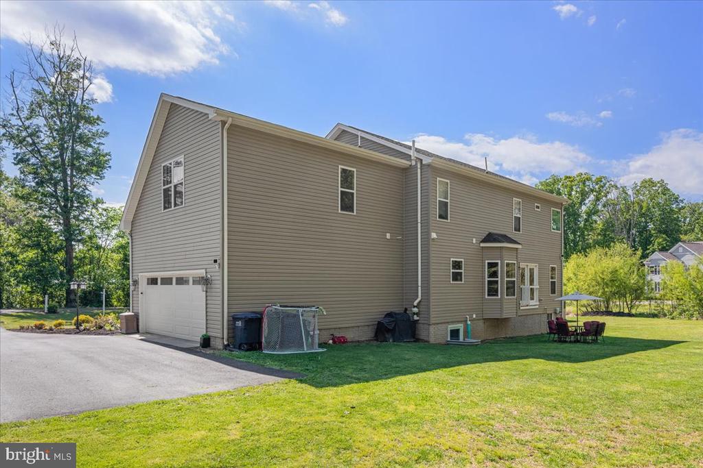 4293 CHARLESTON WAY, WARRENTON, Virginia 20187, 5 Bedrooms Bedrooms, ,4 BathroomsBathrooms,Residential,4293 CHARLESTON WAY,VAFQ2021746 MLS # VAFQ2021746