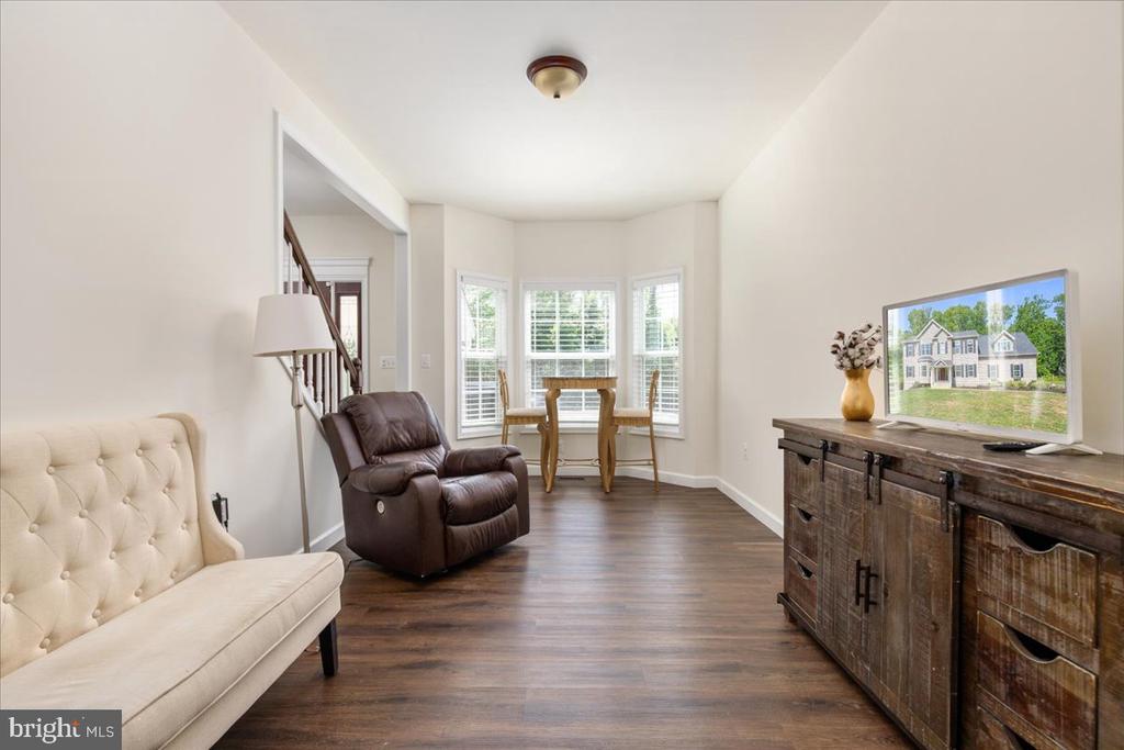 4293 CHARLESTON WAY, WARRENTON, Virginia 20187, 5 Bedrooms Bedrooms, ,4 BathroomsBathrooms,Residential,4293 CHARLESTON WAY,VAFQ2021746 MLS # VAFQ2021746