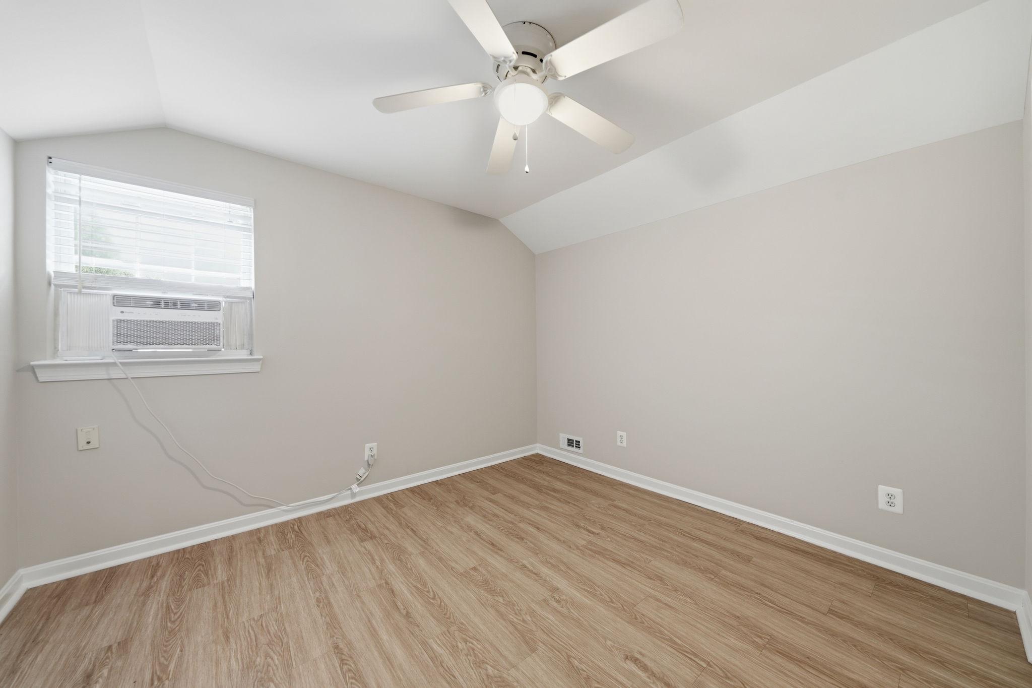 5425 S BRANCH RD, FREDERICKSBURG, Virginia 22407, 3 Bedrooms Bedrooms, ,2 BathroomsBathrooms,Residential,5425 S BRANCH RD,VASP2041380 MLS # VASP2041380