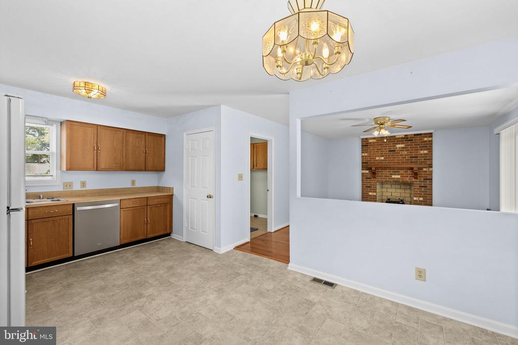 4512 REBECCA RD, FREDERICKSBURG, Virginia 22408, 3 Bedrooms Bedrooms, ,2 BathroomsBathrooms,Residential,4512 REBECCA RD,VASP2041400 MLS # VASP2041400