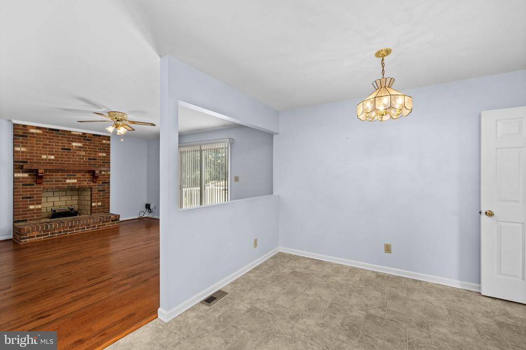 4512 REBECCA RD, FREDERICKSBURG, Virginia 22408, 3 Bedrooms Bedrooms, ,2 BathroomsBathrooms,Residential,4512 REBECCA RD,VASP2041400 MLS # VASP2041400