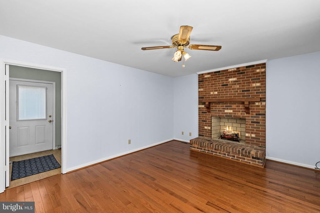 4512 REBECCA RD, FREDERICKSBURG, Virginia 22408, 3 Bedrooms Bedrooms, ,2 BathroomsBathrooms,Residential,4512 REBECCA RD,VASP2041400 MLS # VASP2041400