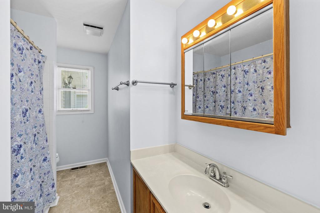 4512 REBECCA RD, FREDERICKSBURG, Virginia 22408, 3 Bedrooms Bedrooms, ,2 BathroomsBathrooms,Residential,4512 REBECCA RD,VASP2041400 MLS # VASP2041400