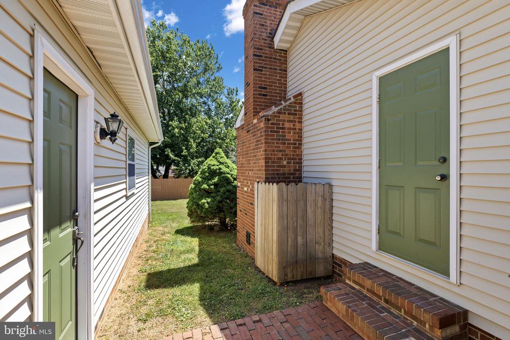 4512 REBECCA RD, FREDERICKSBURG, Virginia 22408, 3 Bedrooms Bedrooms, ,2 BathroomsBathrooms,Residential,4512 REBECCA RD,VASP2041400 MLS # VASP2041400