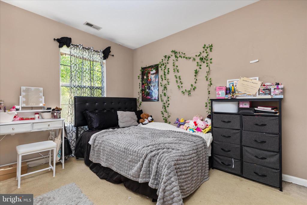 5700 FALLS WAY CT, FREDERICKSBURG, Virginia 22407, 3 Bedrooms Bedrooms, ,2 BathroomsBathrooms,Residential,KINGS CREST AT S,5700 FALLS WAY CT,VASP2041392 MLS # VASP2041392