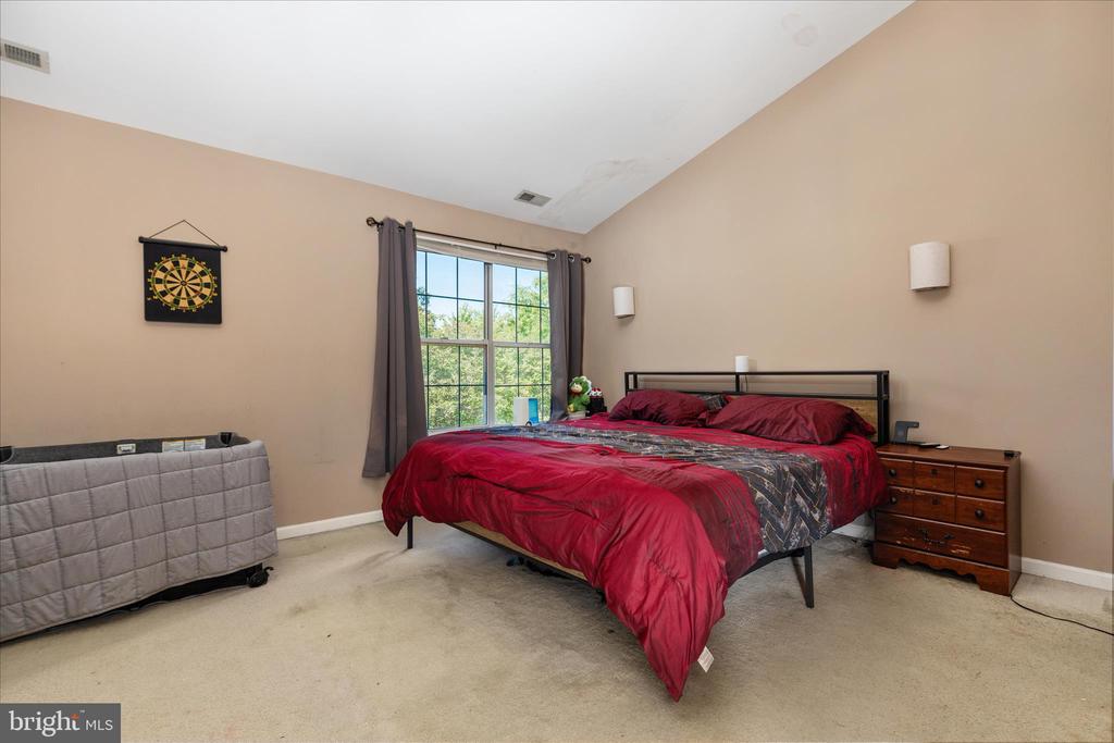 5700 FALLS WAY CT, FREDERICKSBURG, Virginia 22407, 3 Bedrooms Bedrooms, ,2 BathroomsBathrooms,Residential,KINGS CREST AT S,5700 FALLS WAY CT,VASP2041392 MLS # VASP2041392