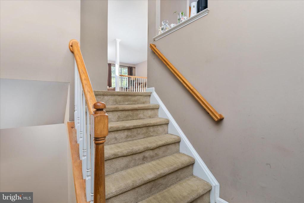 5700 FALLS WAY CT, FREDERICKSBURG, Virginia 22407, 3 Bedrooms Bedrooms, ,2 BathroomsBathrooms,Residential,KINGS CREST AT S,5700 FALLS WAY CT,VASP2041392 MLS # VASP2041392