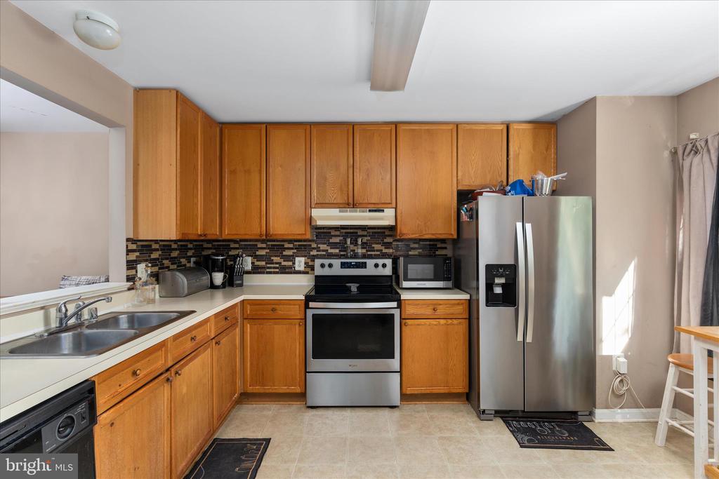 5700 FALLS WAY CT, FREDERICKSBURG, Virginia 22407, 3 Bedrooms Bedrooms, ,2 BathroomsBathrooms,Residential,KINGS CREST AT S,5700 FALLS WAY CT,VASP2041392 MLS # VASP2041392