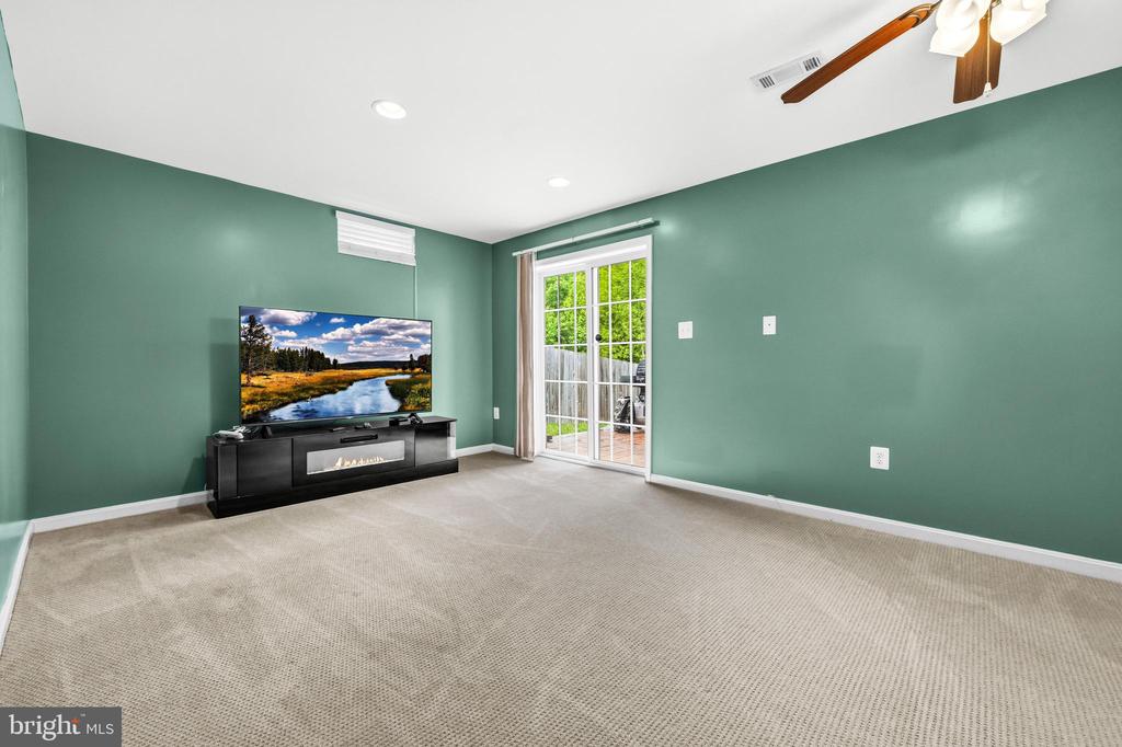 6115 HOT SPRING LN, FREDERICKSBURG, Virginia 22407, 3 Bedrooms Bedrooms, ,3 BathroomsBathrooms,Residential,6115 HOT SPRING LN,VASP2041300 MLS # VASP2041300