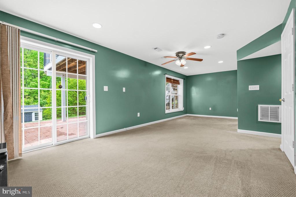 6115 HOT SPRING LN, FREDERICKSBURG, Virginia 22407, 3 Bedrooms Bedrooms, ,3 BathroomsBathrooms,Residential,6115 HOT SPRING LN,VASP2041300 MLS # VASP2041300