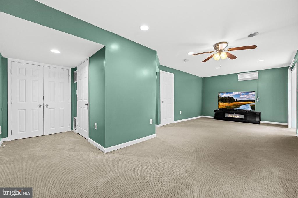 6115 HOT SPRING LN, FREDERICKSBURG, Virginia 22407, 3 Bedrooms Bedrooms, ,3 BathroomsBathrooms,Residential,6115 HOT SPRING LN,VASP2041300 MLS # VASP2041300