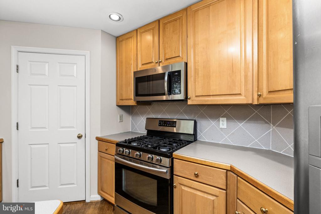6503 MARSH, FREDERICKSBURG, Virginia 22407, 4 Bedrooms Bedrooms, ,2 BathroomsBathrooms,Residential,6503 MARSH,VASP2041462 MLS # VASP2041462